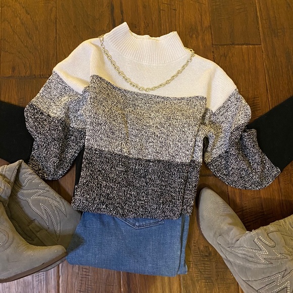 Color block sweater. - Picture 3 of 3